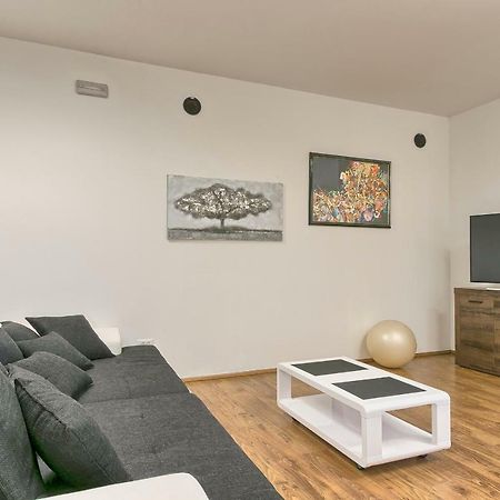 PUY Wellness Apartman Kaiser מראה חיצוני תמונה
