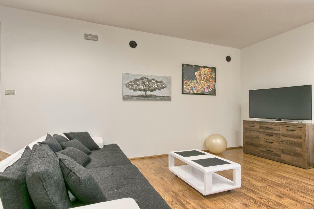 PUY Wellness Apartman Kaiser מראה חיצוני תמונה